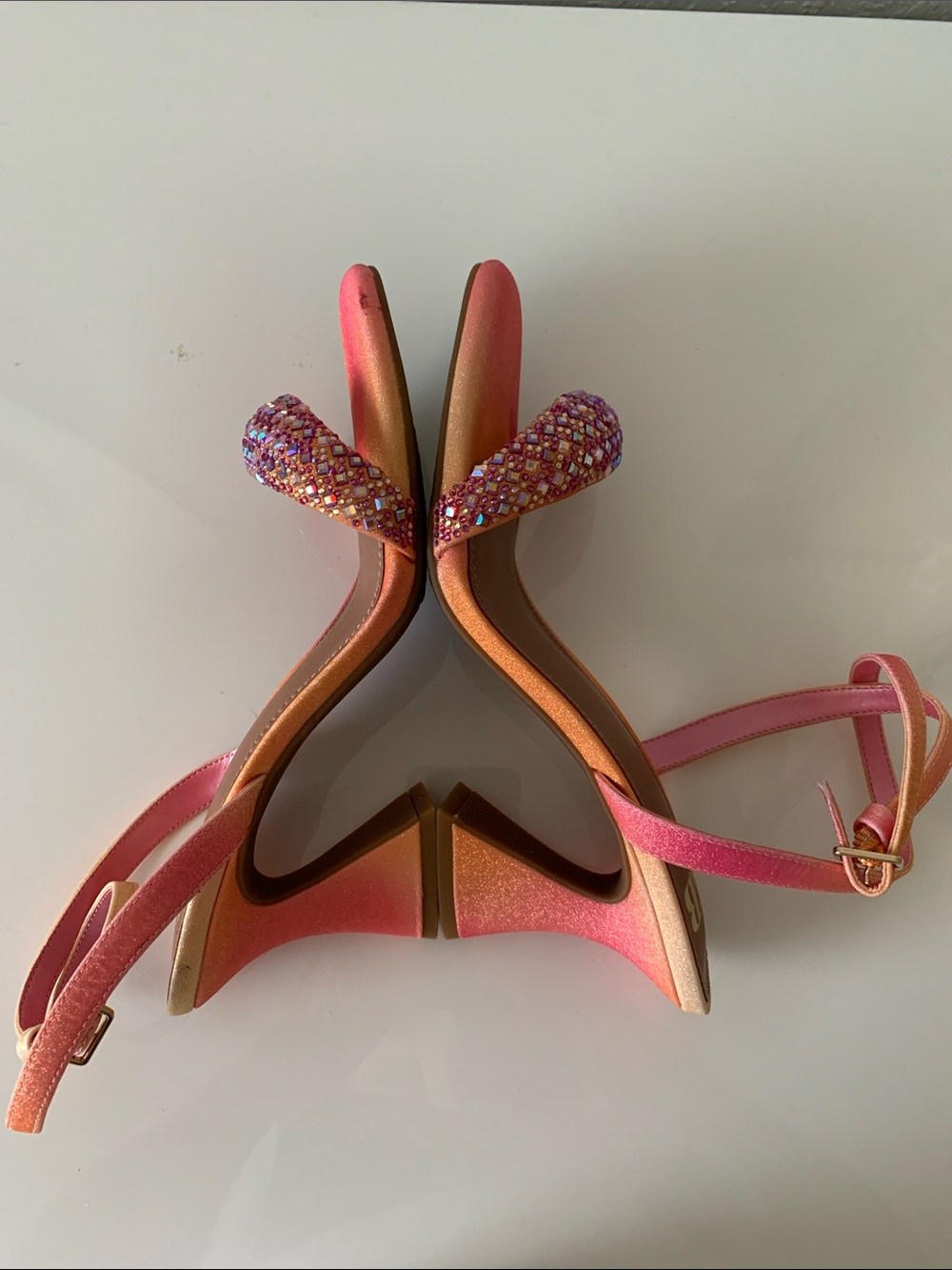NWT Gianni Bini Razl-Dazl Ombre Rhinestone Strap Sculptural Heels Size 8 - Picture 6 of 11